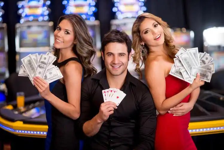 Nighttime live casino style scene on 2022 be for adult users